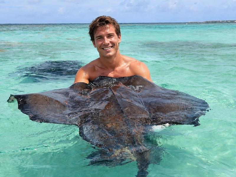 Small Group Antigua Tour with Stingray Encounter
